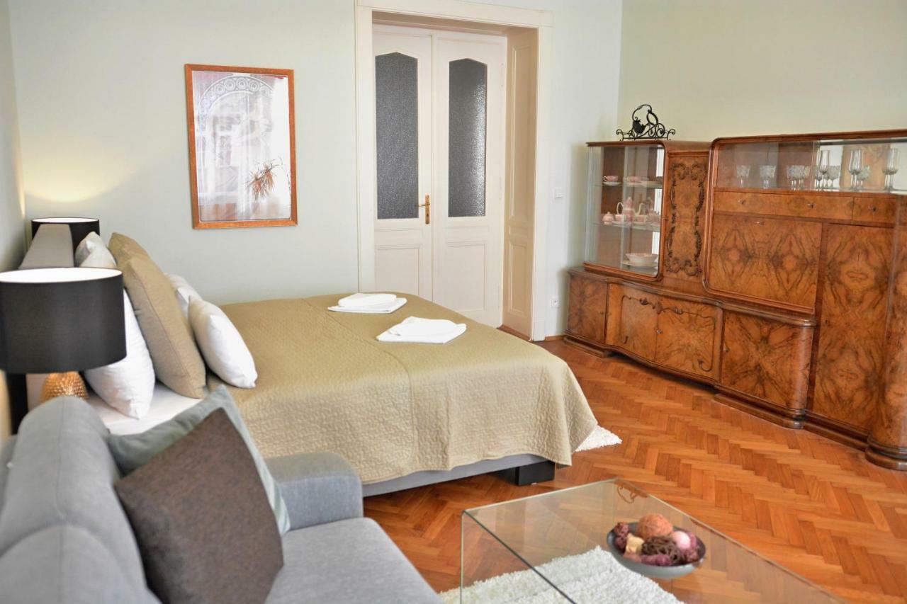 Apartment In The Heart Of Prag Eksteriør billede