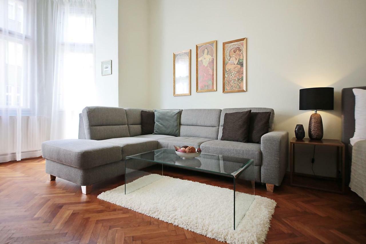 Apartment In The Heart Of Prag Eksteriør billede