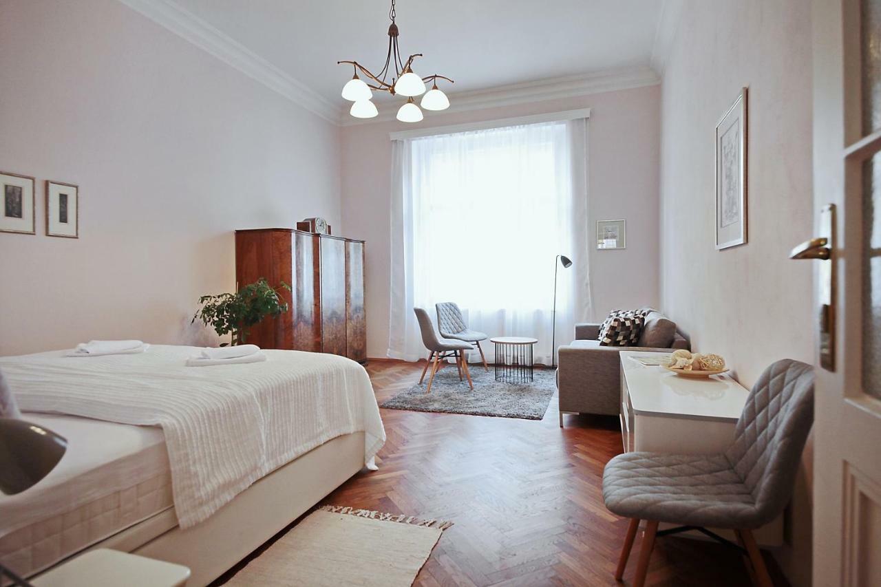 Apartment In The Heart Of Prag Eksteriør billede
