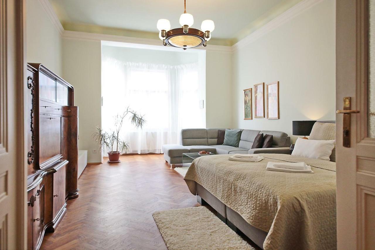Apartment In The Heart Of Prag Eksteriør billede