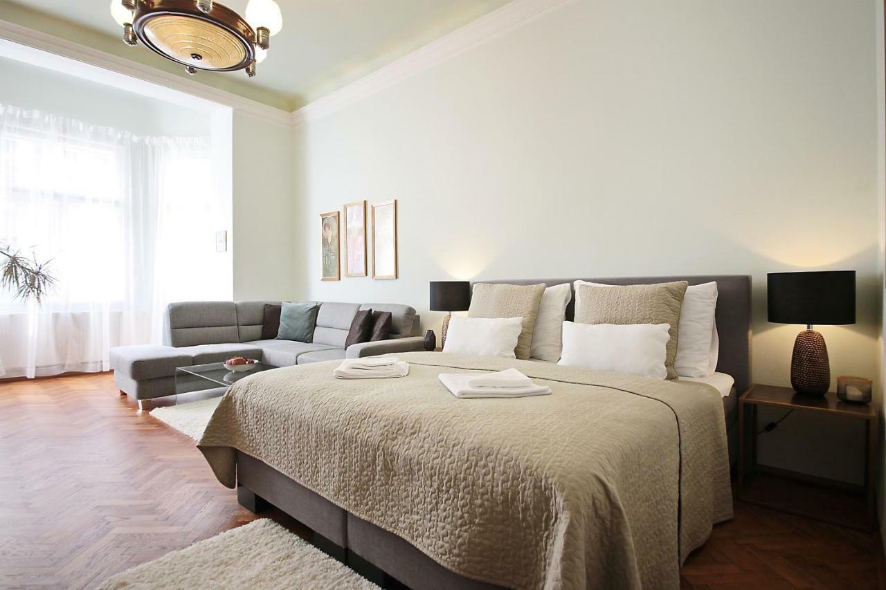 Apartment In The Heart Of Prag Eksteriør billede